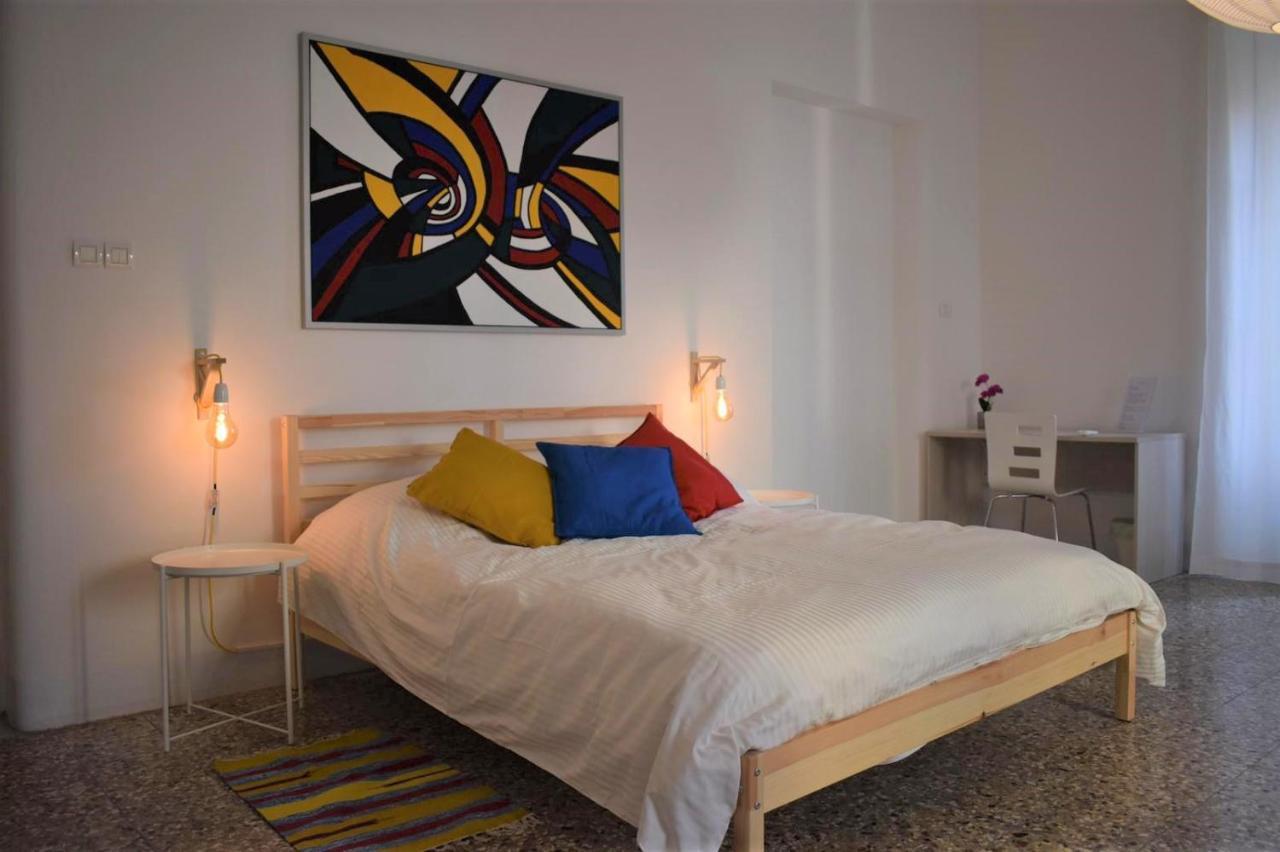 Living Simply Panzió Catania-Fontanarossai nemzetközi repülőtér Kültér fotó